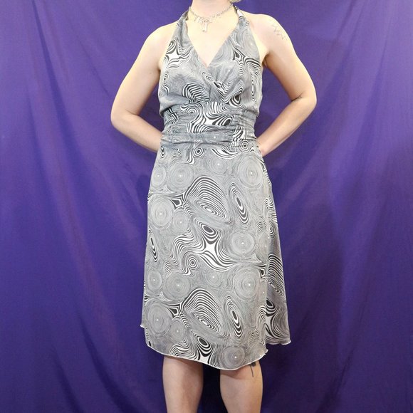 Izzy Illusion Dress by Fuscia - Picture 3 of 4